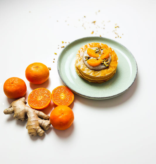 Jawhara: Mille feuilles de brick à la pistache, vanille & quartiers de mandarines épicés